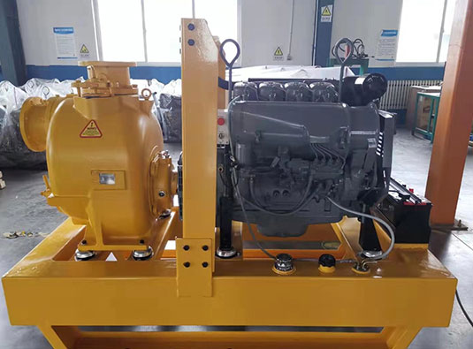 Skid mounted diesel self priming centrifugal trash pump