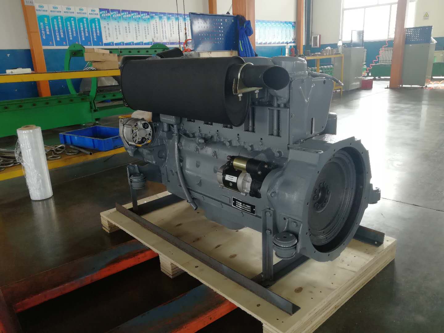 Deutz engine F6L913