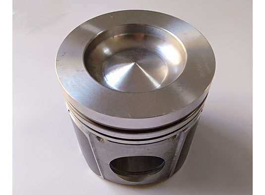 Deutz BFM1015 engine piston