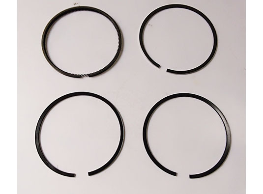 Deutz TD226B engine piston ring with 4 rings